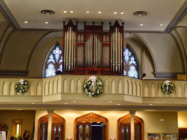 Basilica Organ - 640x480